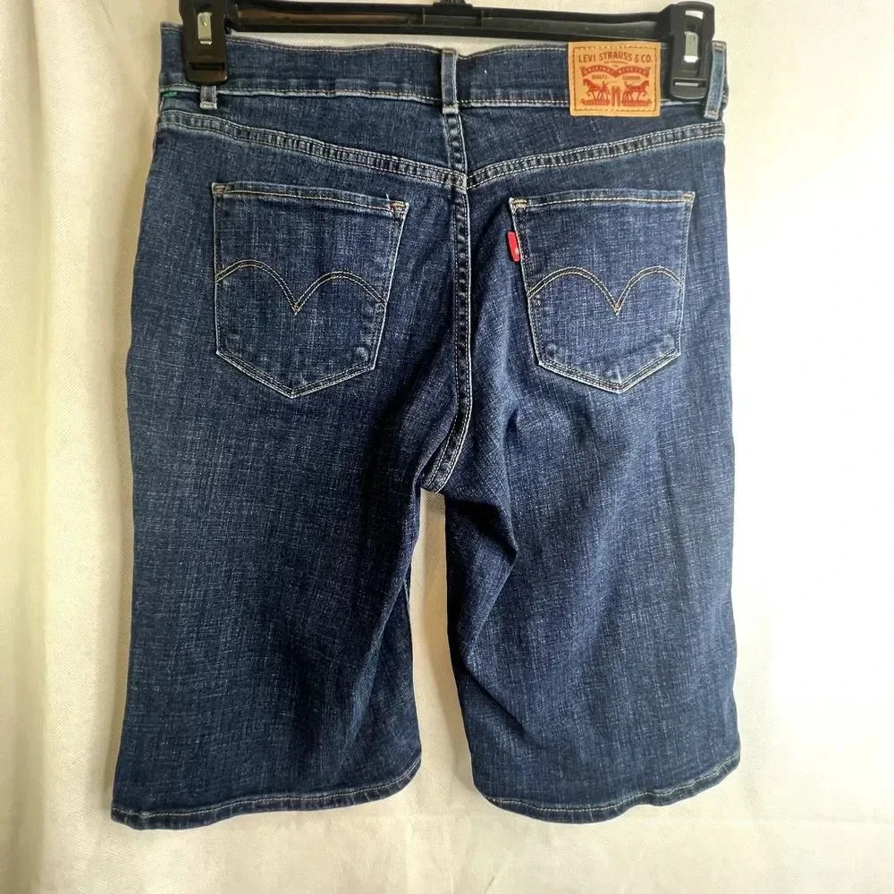 Levi's Denim Bermuda Shorts Size 26‎